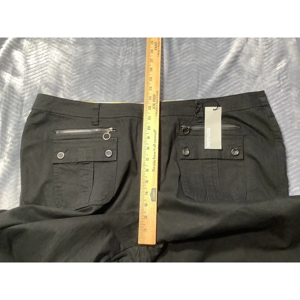 New Venezia Bermuda Shorts 24 Womens Black Stretch